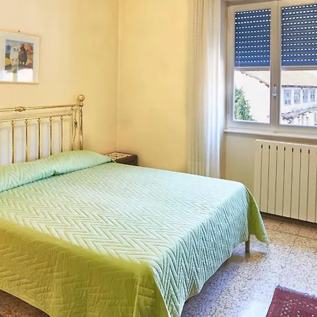 Vecchia Intra - Two-room In The Center For 4 People 아파트 *