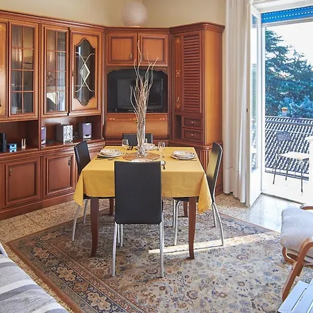 Vecchia Intra - Two-room In The Center For 4 People