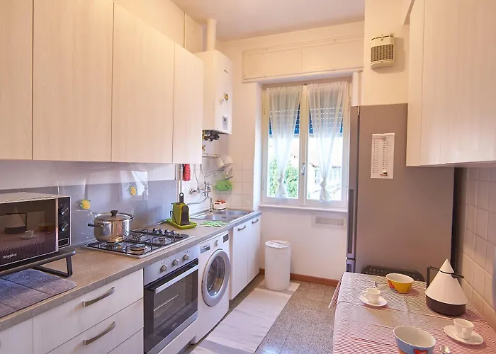 아파트 Vecchia Intra - Two-room In The Center For 4 People