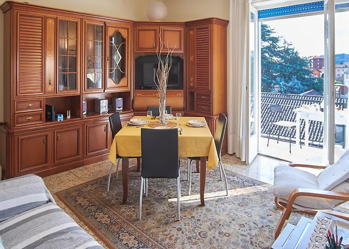 Vecchia Intra - Two-room In The Center For 4 People